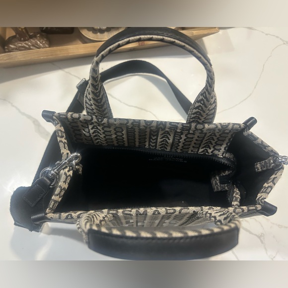 Excellent condition jacquard Marc Jacob’s “The Tote Bag” - Picture 2 of 7